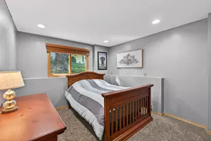 10243 Englewood Dr, Eden Prairie, MN 55347 - Photo 25