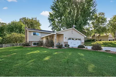 10243 Englewood Drive, Eden Prairie, MN 55347 - Photo 37