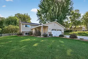 10243 Englewood Dr, Eden Prairie, MN 55347 - Photo 37