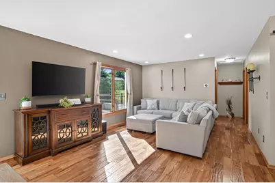 10243 Englewood Drive, Eden Prairie, MN 55347 - Photo 9