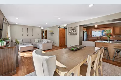 10243 Englewood Drive, Eden Prairie, MN 55347 - Photo 7