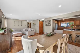 10243 Englewood Dr, Eden Prairie, MN 55347 - Photo 7