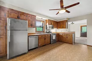 2591 Carver Ave E, Maplewood, MN 55119 - Photo 15