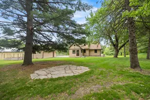 2591 Carver Ave E, Maplewood, MN 55119 - Photo 41