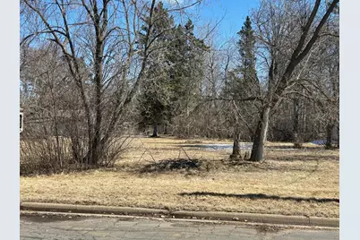 718 SE 4th Avenue, Grand Rapids, MN 55744 - Photo 1
