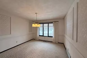 107 Sunnyside Dr E, Caledonia, MN 55921 - Photo 5