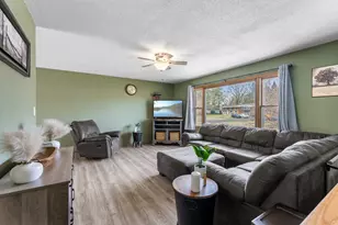 365 Spruce St E, Annandale, MN 55302 - Photo 9