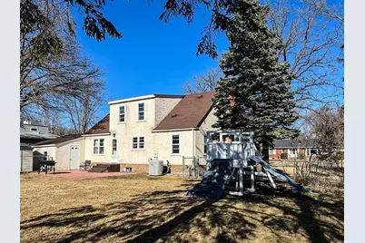 305 Kneale Avenue N, Thief River Falls, MN 56701 - Photo 5