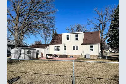 305 Kneale Avenue N, Thief River Falls, MN 56701 - Photo 3