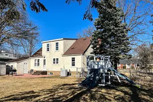 305 Kneale Ave N, Thief River Falls, MN 56701 - Photo 5