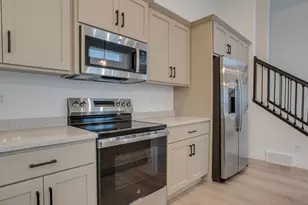 2516 38th Ave S, Moorhead, MN 56560 - Photo 13