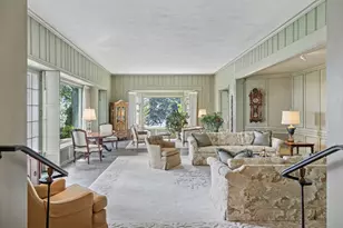 547 Harrington Rd, Wayzata, MN 55391 - Photo 5