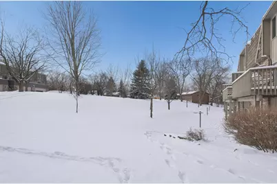 10346 Berkshire Road, Bloomington, MN 55437 - Photo 21