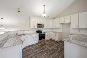 7615 Elm Grove Ave, New Hope, MN 55428 - Photo 3