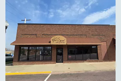 223 W Main Street, Pipestone, MN 56164 - Photo 1