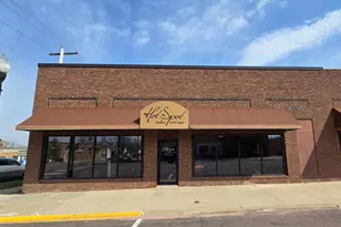 223 W Main St, Pipestone, MN 56164 - Photo 1