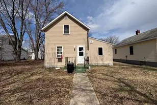 31 E Snelling Ave, Appleton, MN 56208 - Photo 1