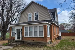 954 Range St, North Mankato, MN 56003 - Photo 1