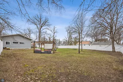 1137 Campbell Avenue, Detroit Lakes, MN 56501 - Photo 35