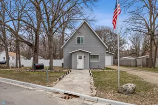 1137 Campbell Ave, Detroit Lakes, MN 56501 - Photo 1