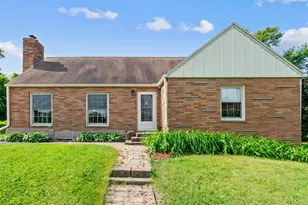 1272 County Road D Circle E, Maplewood, MN 55109 - Photo 1