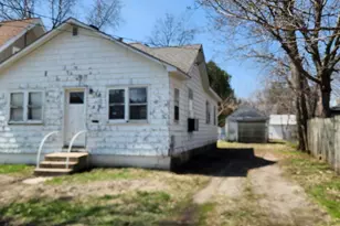 607 6th St NW, Austin, MN 55912 - Photo 1