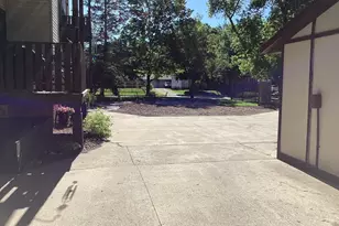 913 Abbott St, Albert Lea, MN 56007 - Photo 13