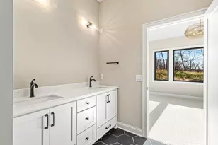 4729 Linden Cove Ln, Savage, MN 55378 - Photo 29