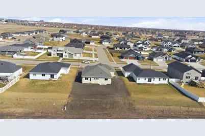 4288 Pine Parkway S, Fargo, ND 58104 - Photo 9
