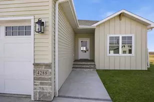 4288 Pine Pkwy S, Fargo, ND 58104 - Photo 3