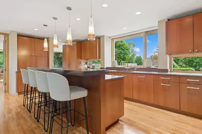 685 Hidden Creek Trail, Mendota Heights, MN 55118 - Photo 9