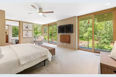 685 Hidden Creek Trail, Mendota Heights, MN 55118 - Photo 15