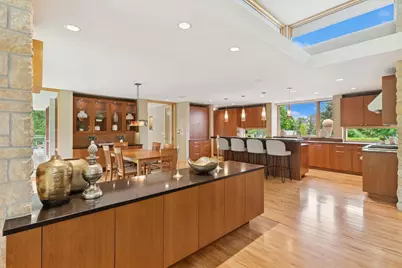 685 Hidden Creek Trail, Mendota Heights, MN 55118 - Photo 17