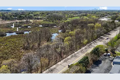 556 County Road C W, Roseville, MN 55113 - Photo 3