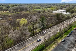 556 County Rd C West, Roseville, MN 55113 - Photo 19