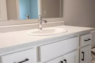 6709 Meadow View Dr S, Fargo, ND 58104 - Photo 15