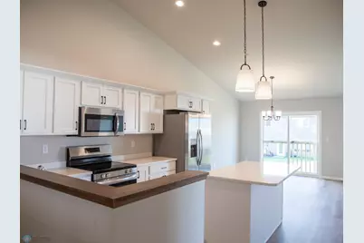 6709 Meadow View Drive S, Fargo, ND 58104 - Photo 3