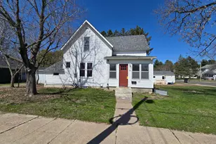 155 8th St SW, Pine City, MN 55063 - Photo 1