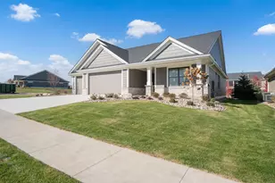 2657 Scenic Point Dr SW, Rochester, MN 55902 - Photo 3