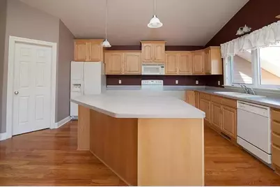 717 S Shore Drive, Detroit Lakes, MN 56501 - Photo 3