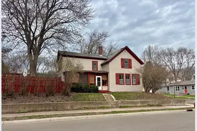 718 4th Street N, Stillwater, MN 55082 - Photo 1