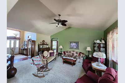 1808 Creekside Drive NE, Owatonna, MN 55060 - Photo 9