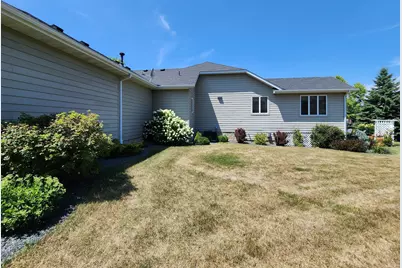 1808 Creekside Drive NE, Owatonna, MN 55060 - Photo 3