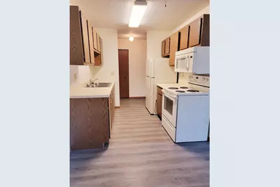 11 Park Street N #119, Fairfax, MN 55332 - Photo 3