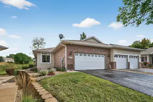 8821 Preserve Pl, Savage, MN 55378 - Photo 1