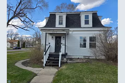 822 3rd Avenue N, Wahpeton,  58075 - Photo 1