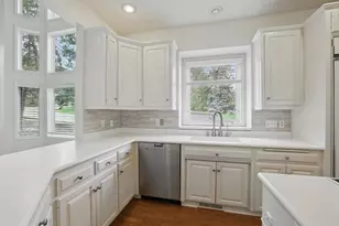 5541 W 70th St, Edina, MN 55439 - Photo 27