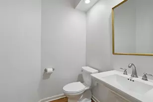 5541 W 70th St, Edina, MN 55439 - Photo 9