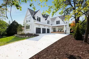 20395 Park Pl, Deephaven, MN 55331 - Photo 1