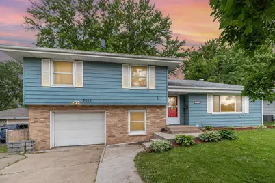 3013 Aquila Avenue N, Crystal, MN 55427 - Photo 1